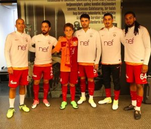 Galatasaray'dan vefa örneği! 799431 300x256 - Galatasaray'dan vefa örneği!