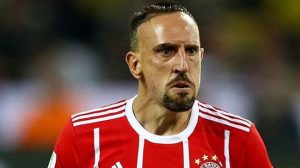 Galatasaray'ın eski yıldızı yorumcuya saldırdı Ribery 300x168 - Galatasaray'ın eski yıldızı yorumcuya saldırdı