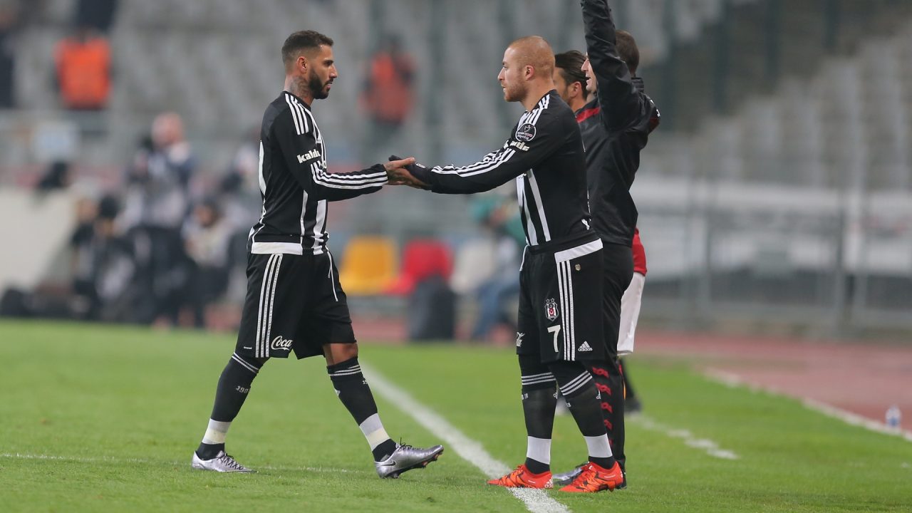 Şener Özbayraklı - www.diyagonal.net