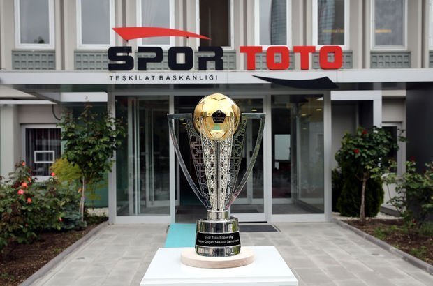 18 19 Spor Toto Süper Lig şampiyonluk kupası - www.diyagonal.net