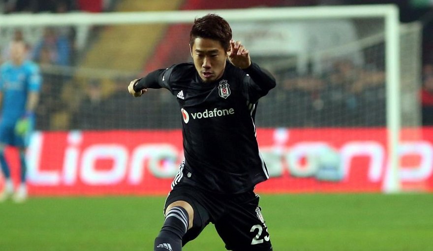 Shinji Kagawa News - www.diyagonal.net