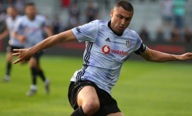 Burak Yılmaz to Lecce - www.diyagonal.net