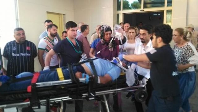 Tribünden düşen taraftar