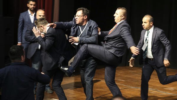 5dbad0fe18c773201c5308ca