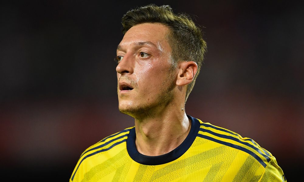 Mesut Özil transfer news