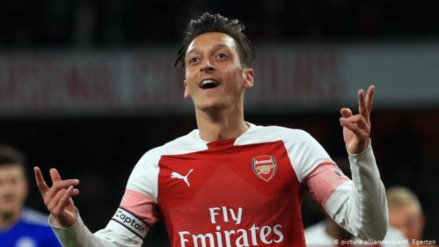 Mesut Özil kimdir