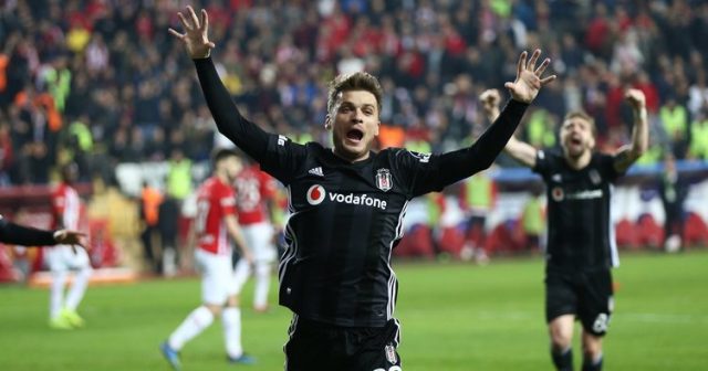 Adem Ljajic'ten Beşiktaş'a büyük kolaylık