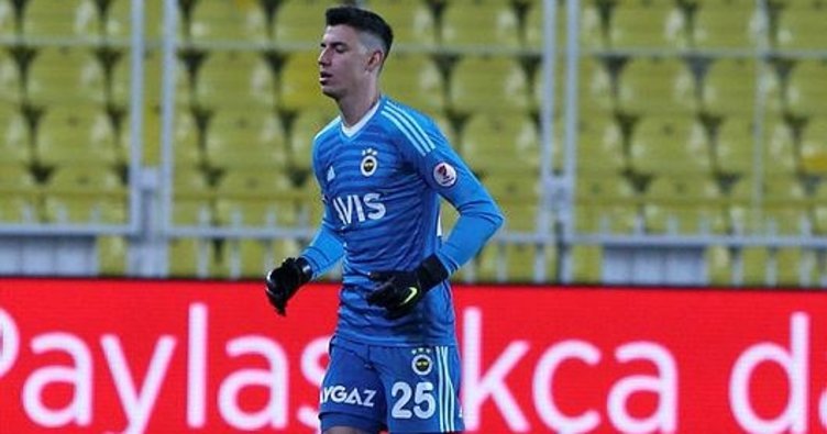 Berke Özer neden Juventus'a transfer olamadı?