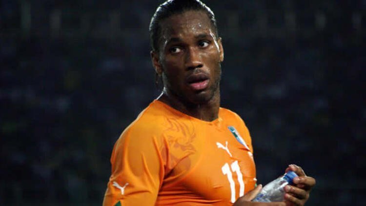 Didier Drogba ülkesini yalnız bırakmadı