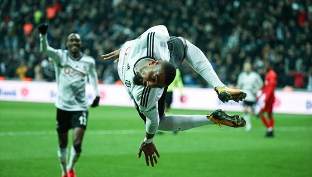 Kevin Prince Boateng'ten taklalı sevinç