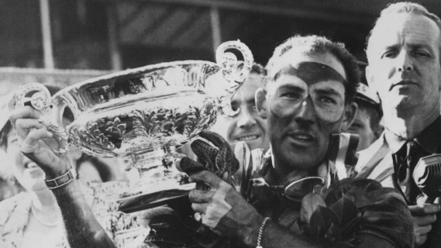 Stirling Moss kimdir