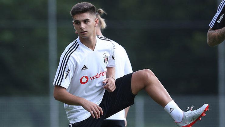 Ajdin Hasic neden forma şansı bulamadı