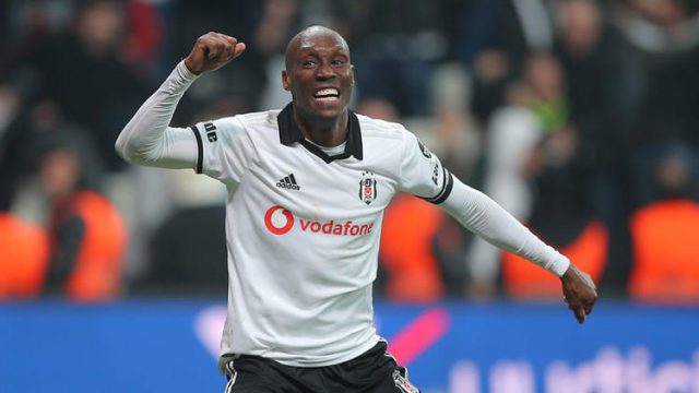 Atiba Hutchinson, Beşiktaş'tan ayrılıyor mu