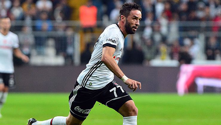 Gökhan Gönül Beşiktaş'tan ayrılıyor mu