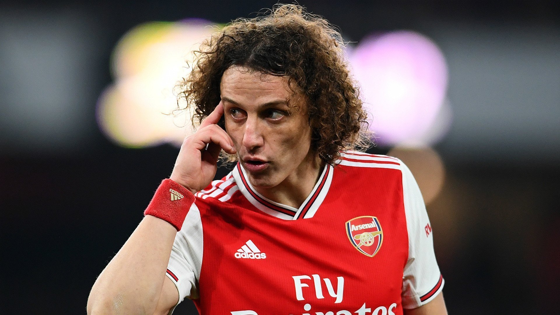 Arsenal, David Luiz ile devam dedi