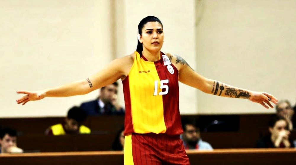 Tilbe Şenyürek, Galatasaray'a veda ettiğini duyurdu