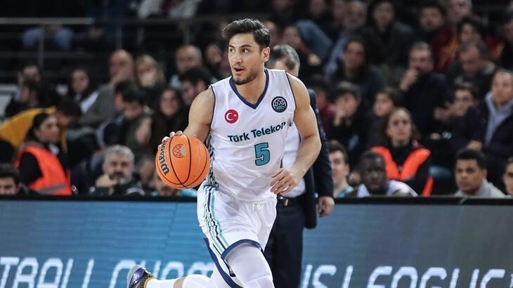 Türk Telekom ile bir yıl daha