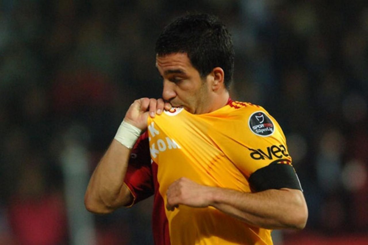 Arda Turan yeniden Galatasaray'dan Galatasaray'da