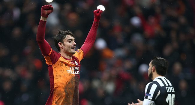 Albert Riera geri döndü Albert Riera geri döndü