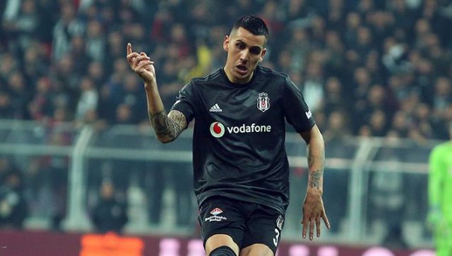 Enzo Roco, Beşiktaş'ı tehdit ediyor
