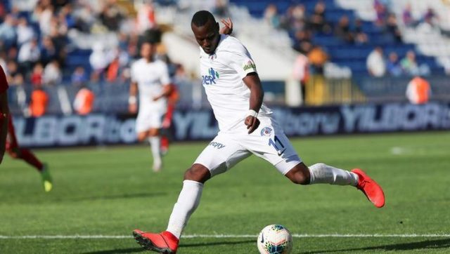 Fenerbahçe transfere hız kesmeden devam ediyor Mame Thiam 640x362 - Fenerbahçe transfere hız kesmeden devam ediyor