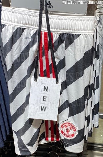 Manchester United 2020-2021 alternatif forma