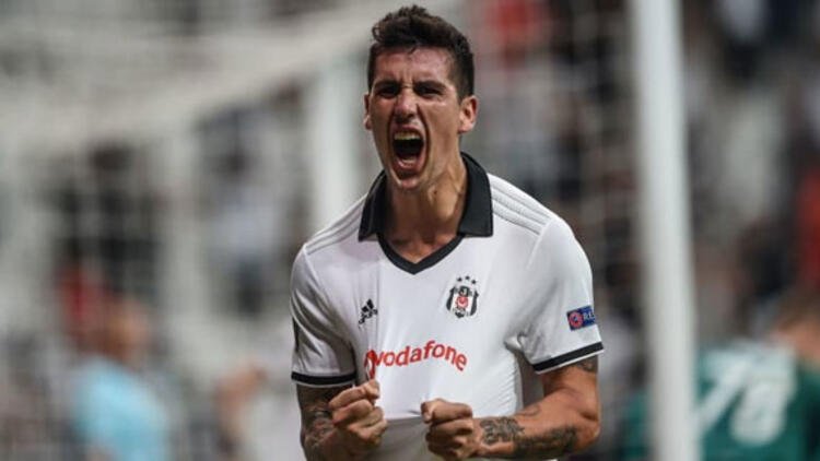 Enzo Roco'nun ayrılığı rafa kalktı