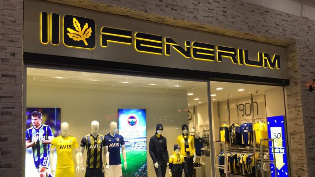 Fenerbahçe rakiplerinin formasını satacak