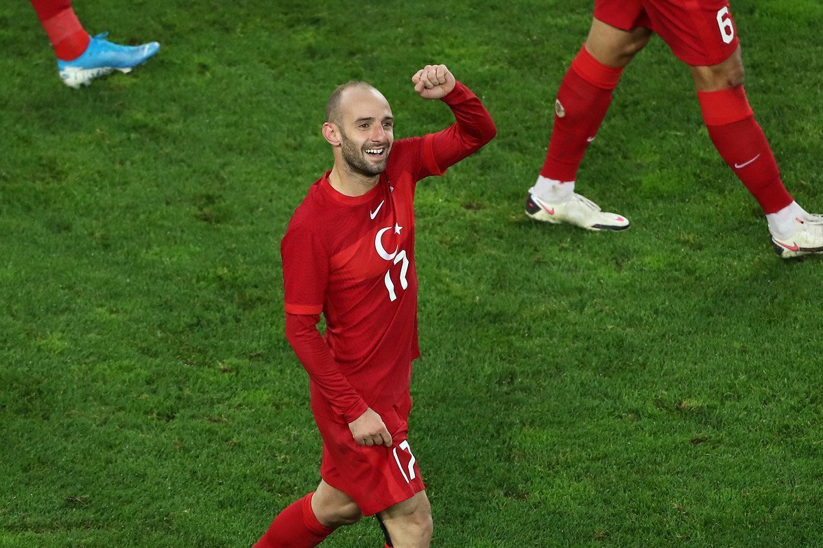 Efecan Karaca'dan Burak Yılmaz'a teşekkür