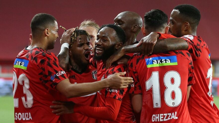 besiktas-gol-sevinci-depo_16_9_1621366784-880x495