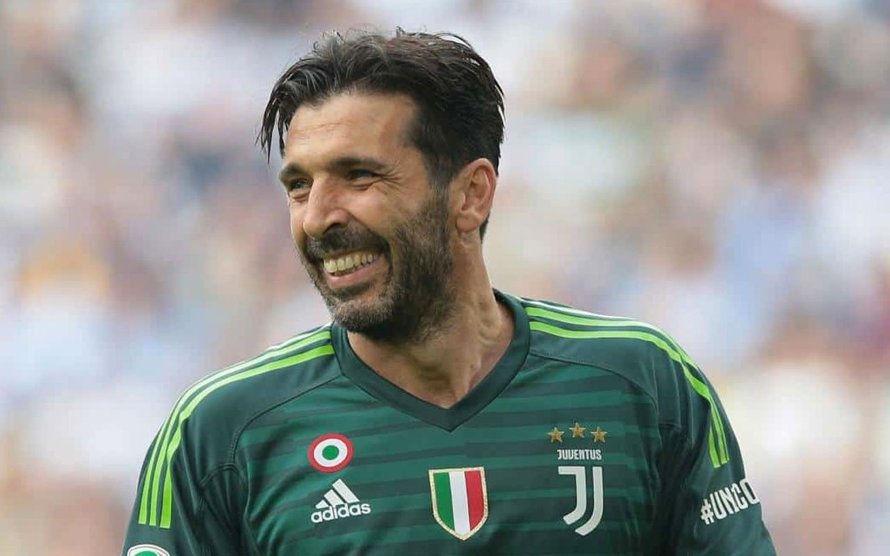 Buffon, Parma ile 2 yıllığına anlaştı