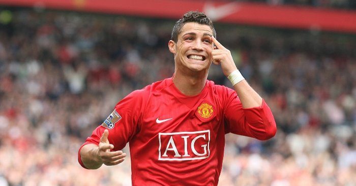 Cristiano Ronaldo, Manchester United'a transfer oldu