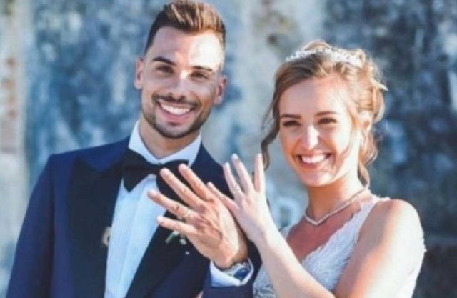 Dünya şampiyonu üvey kardeşiyle evlendi