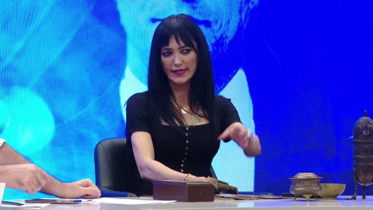 Astrolog Meral Çolak kimdir, kaç yaşında, gelecek sezon kim şampiyon olacak