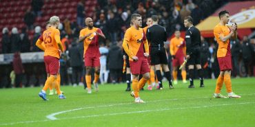 Galatasaray'da 6 futbolcuyla yollar ayrılıyor