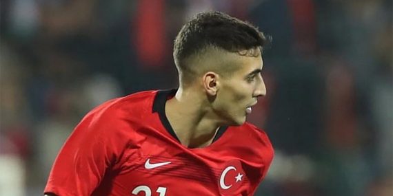 Adı Fenerbahçe ve Galatasaray ile anılan milli futbolcu için menajerinden açıklama geldi