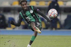 Tokmac Nguen takımında kaldı