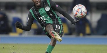 Tokmac Nguen takımında kaldı