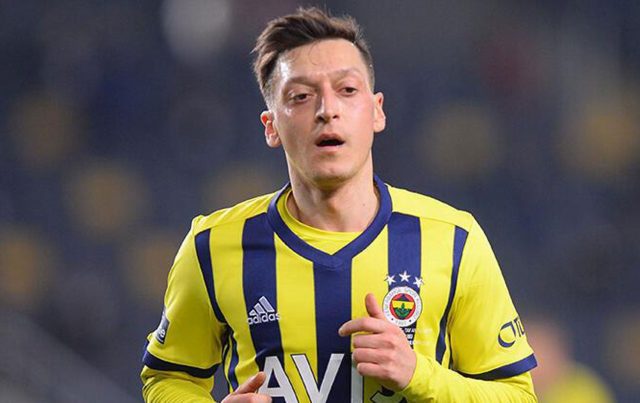 Mesut Özil'den Bali United açıklaması
