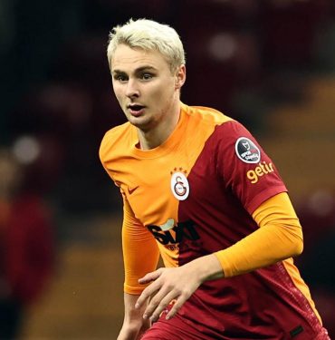 1640944461545-galatasaray-victor-nelsson-depophotos-1733108