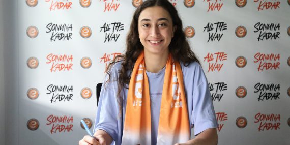 Eczacıbaşı Dynavit, Elif Şahin’le devam ediyor