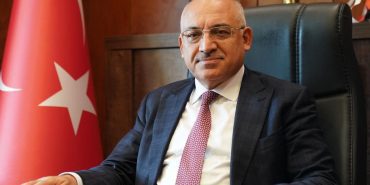 Mehmet Büyükekşi başkanlık için gün sayıyor - Mehmet Büyükekşi kimdir