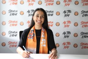 Simge Aköz sözleşme yeniledi