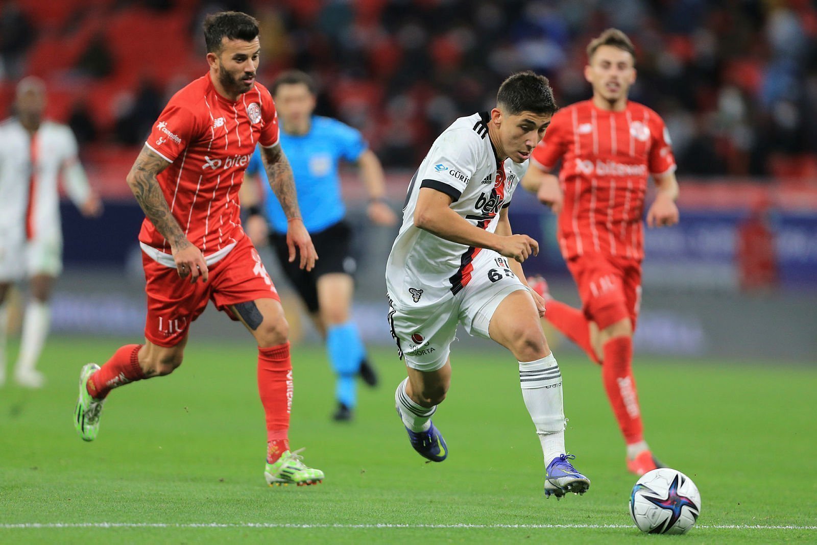 Emirhan İlkhan transferi sonrası yönetim harekete geçti