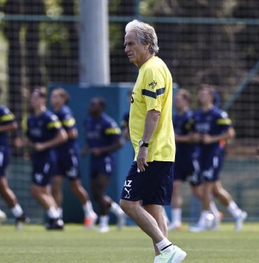 FENERBAHÇE'NİN ŞAMPİYONLAR LİGİ SÜRECİ PLANSIZLIK MI, YOKSA MİSTİK BİR ŞEY Mİ