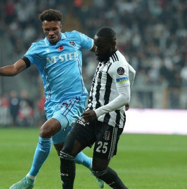 Beşiktaş - Trabzonspor maçında karaborsa bilet skandalı