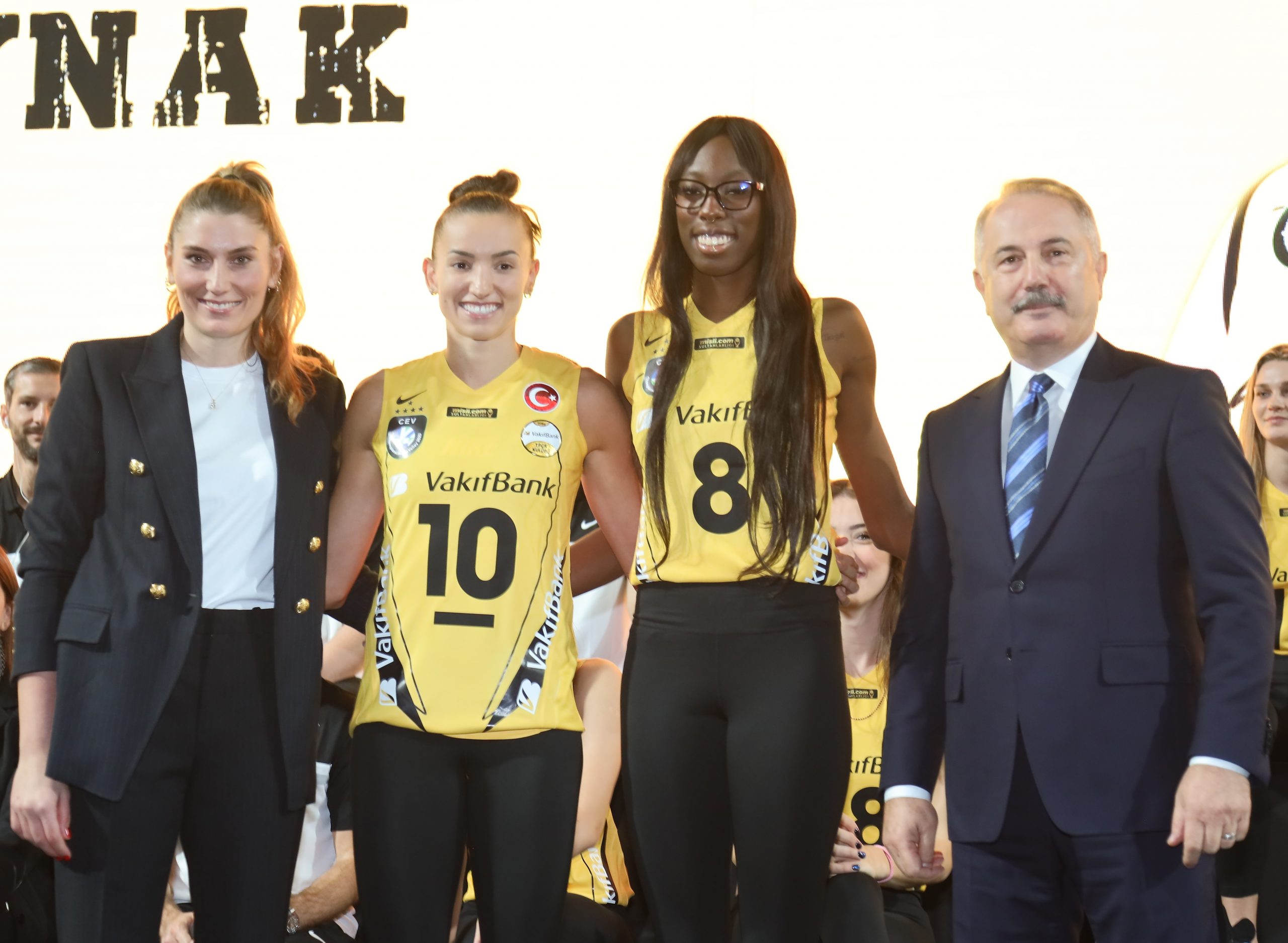 Tüm Kupaların Son Şampiyonu VakıfBank yeni sezonun perdesini açtı