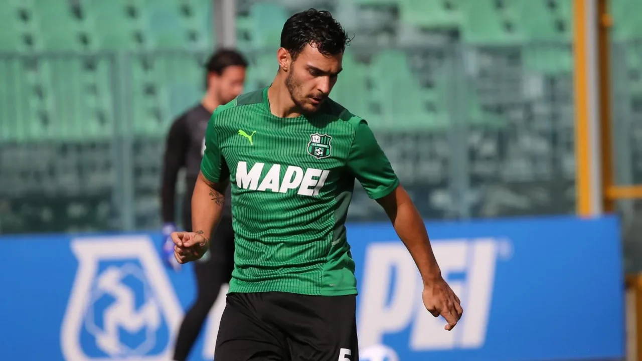 Galatasaray, Kaan Ayhan transferini bitirdi