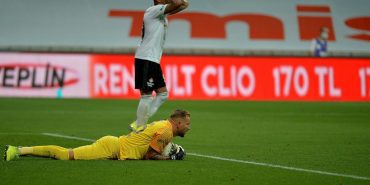 Boffin, Antalyaspor'la olan sözleşmesini feshetti