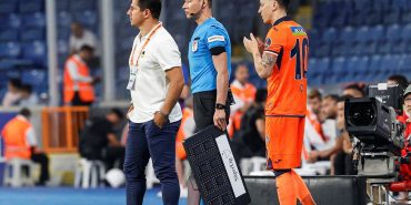 Mesut Özil'den flaş karar! futbolu bırakıyor